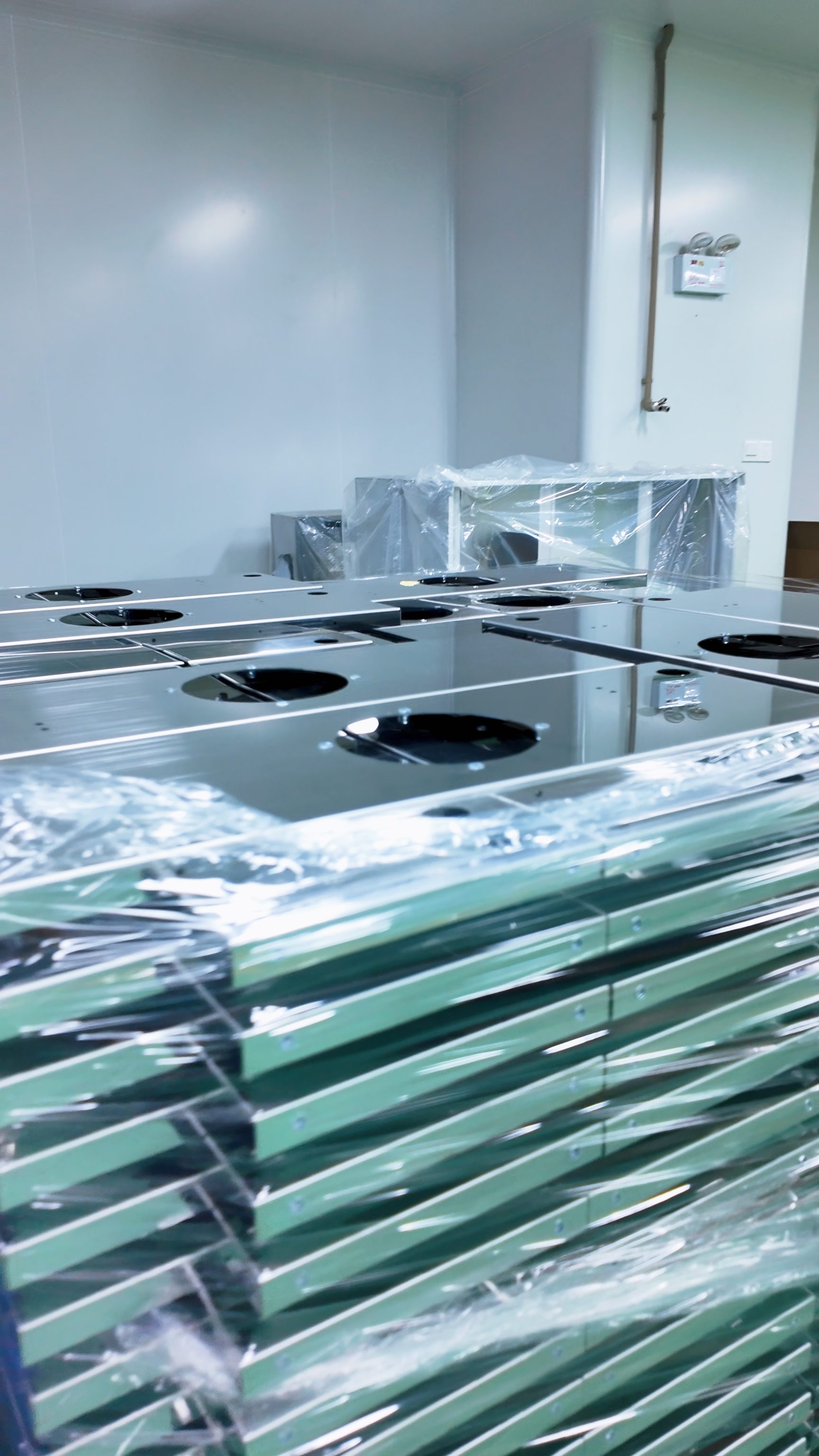 Cleanroom Facility Company Essentials: What to Consider for Your Controlled Environment Project